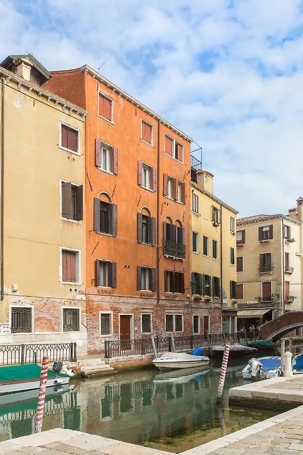 Apartment Suite Veronica & Maison Laguna Venice Italy