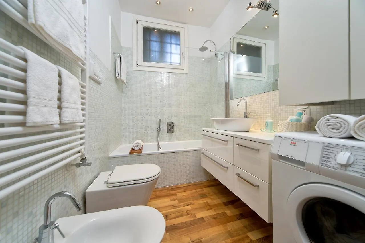 Suite Veronica & Maison Laguna Venice Italy