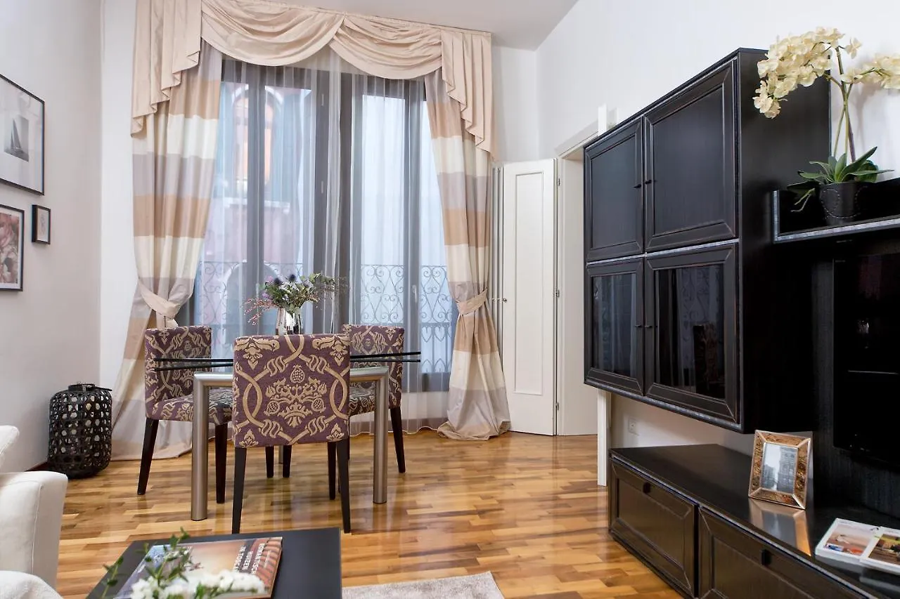 Suite Veronica & Maison Laguna Venice Italy